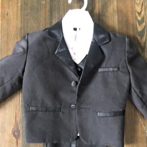 Baby/toddler Tuxedo